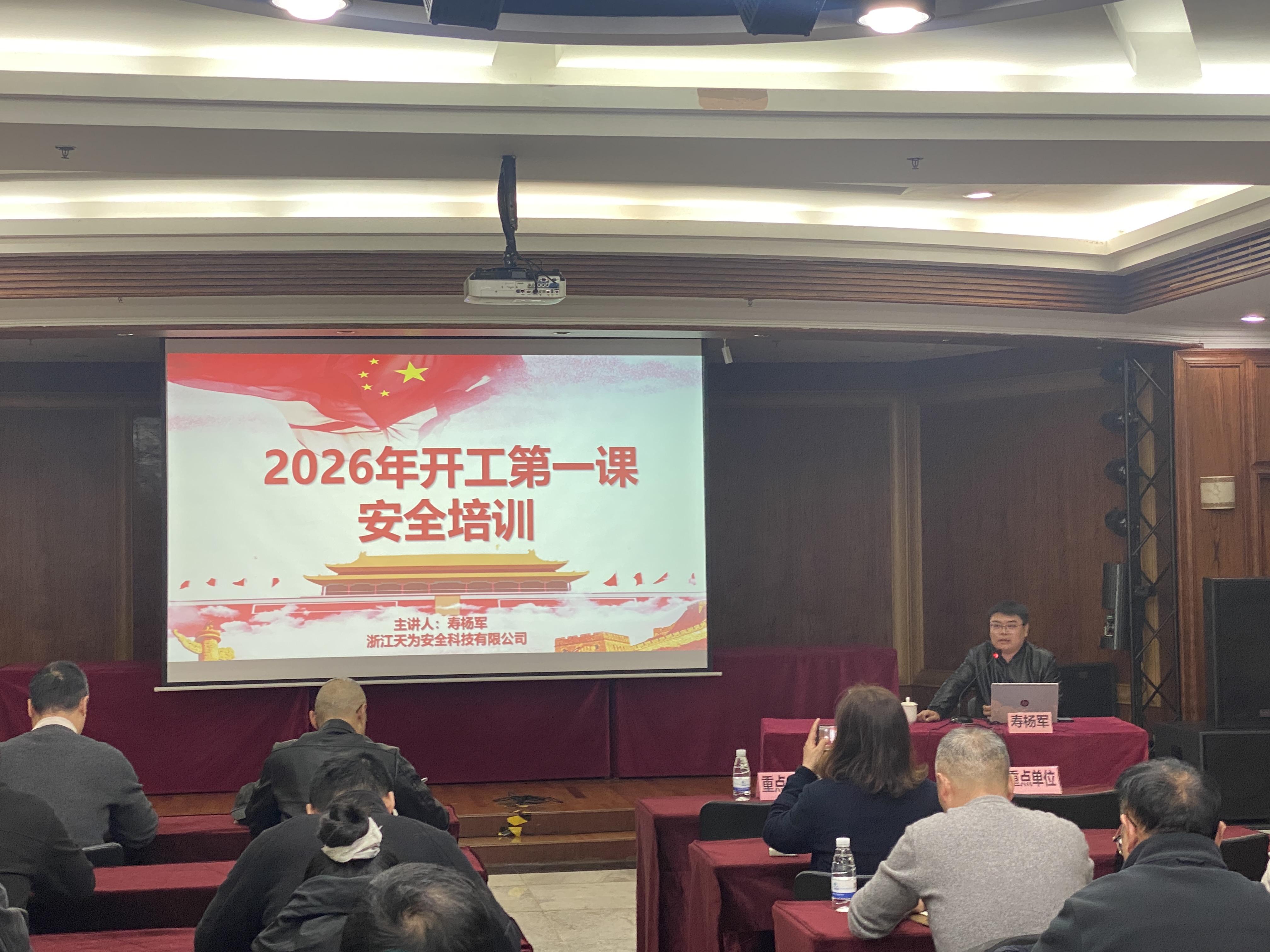 AjEBeWmvm-qAWJDTAB_0B9EyUjQ75.jpg AjEBeWmvm-qAWJDTAB_0B9EyUjQ75.jpg